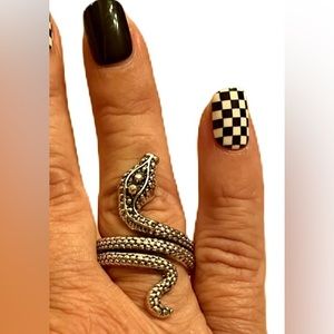 Silvertone snake ring